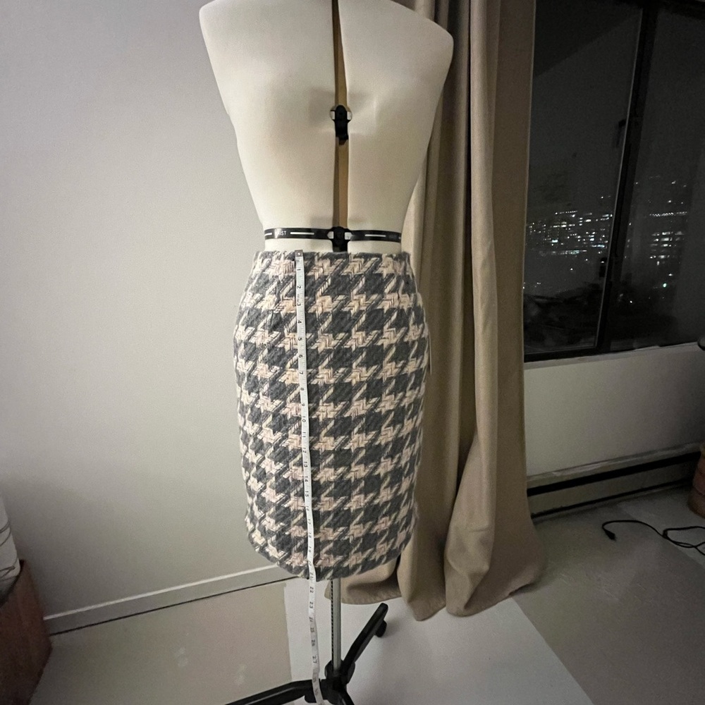 Houndstooth tweed pencil skirt NWT